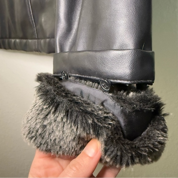 Vintage Limited Too Faux Leather Removal Faux Fur Jacket - Picture 9 of 10